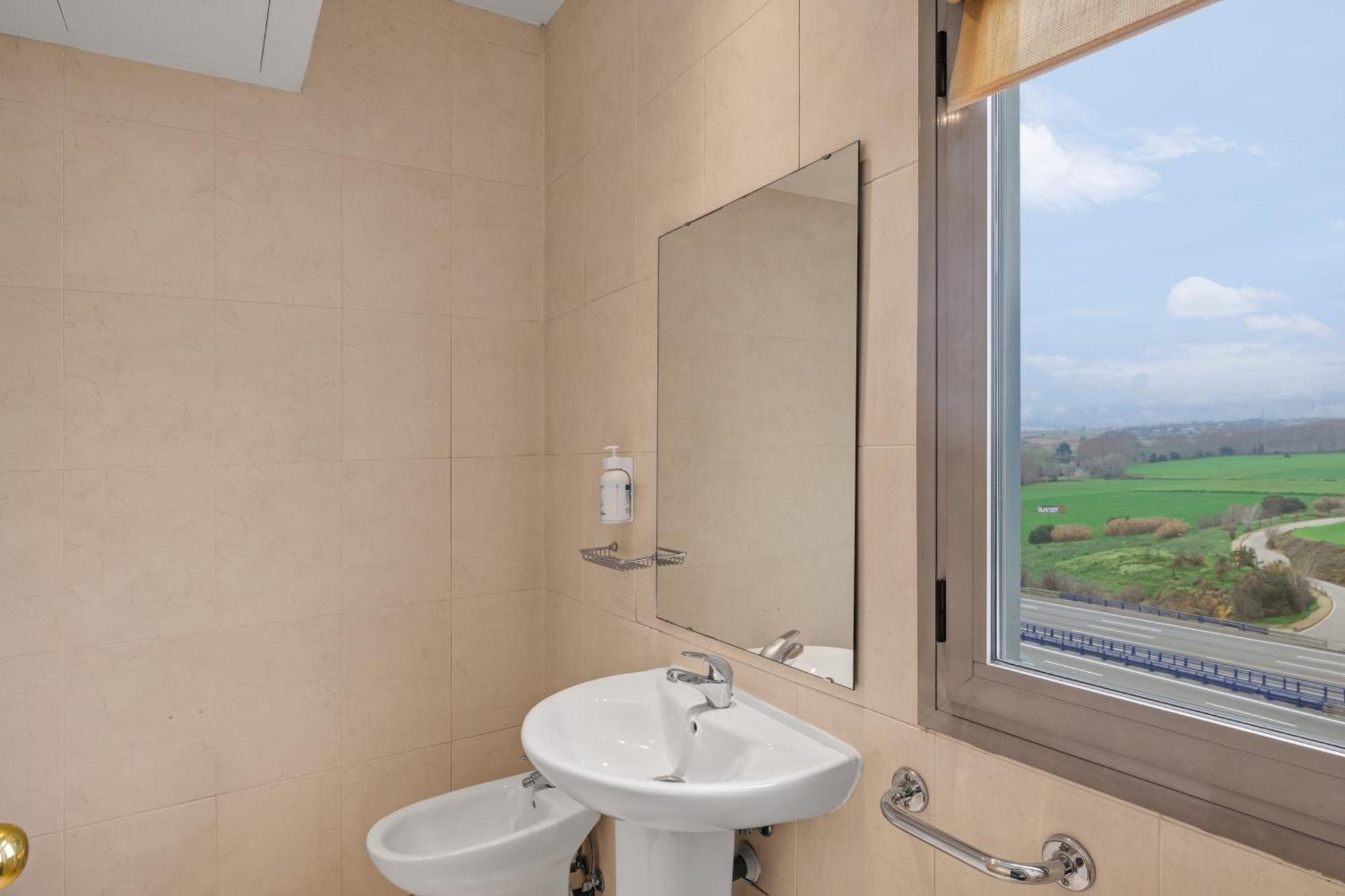 B&B Hotel Barcelona Mollet Porta De Gallecs Mollet del Vallès Екстериор снимка
