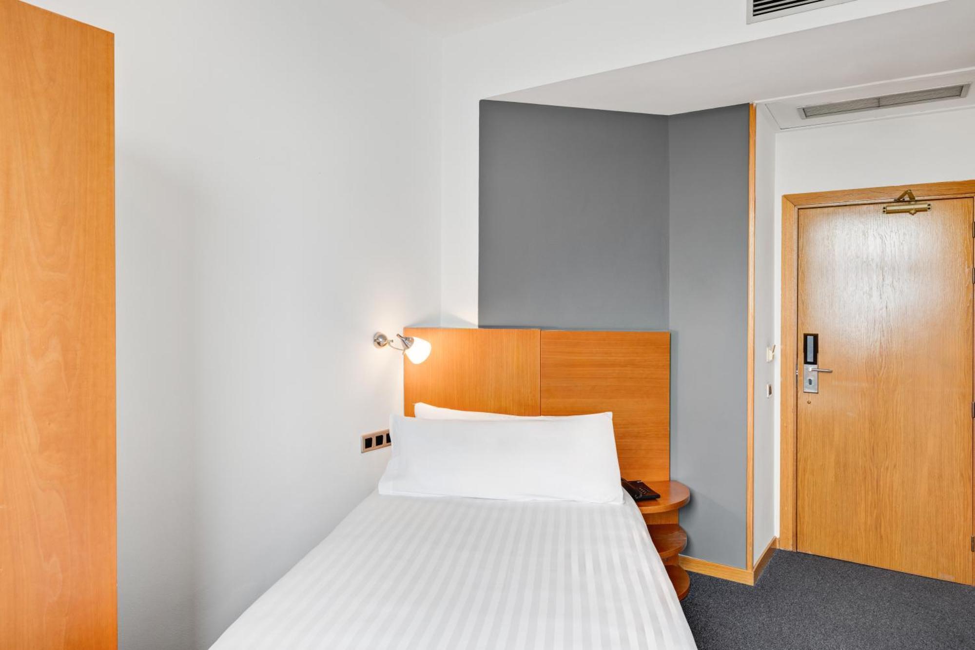 B&B Hotel Barcelona Mollet Porta De Gallecs Mollet del Vallès Екстериор снимка