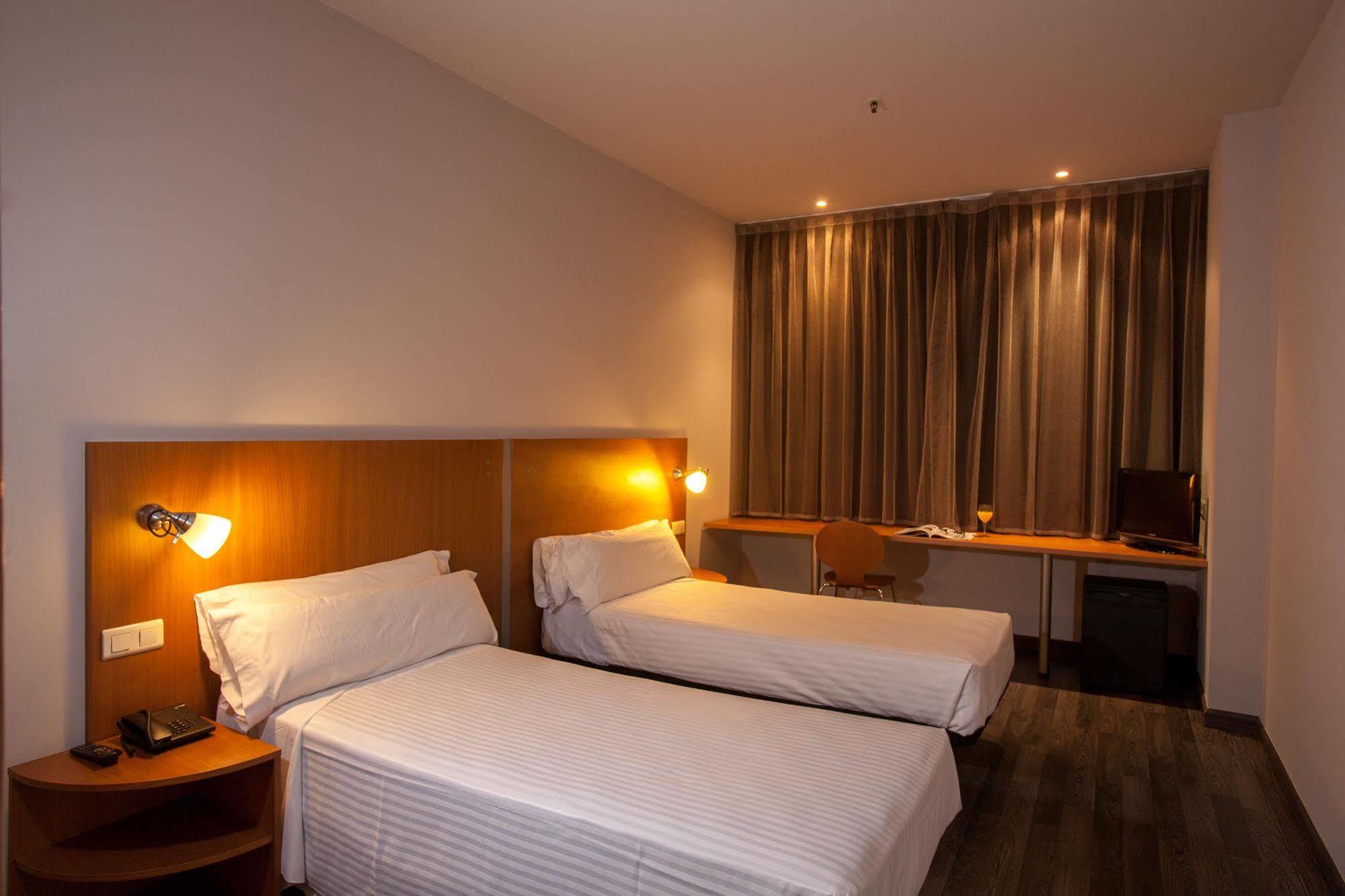 B&B Hotel Barcelona Mollet Porta De Gallecs Mollet del Vallès Екстериор снимка